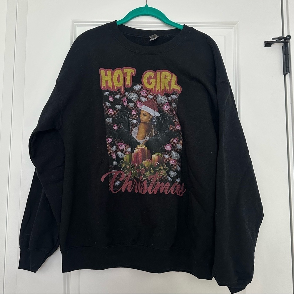 Hot girl Christmas crewneck sweatshirt size L